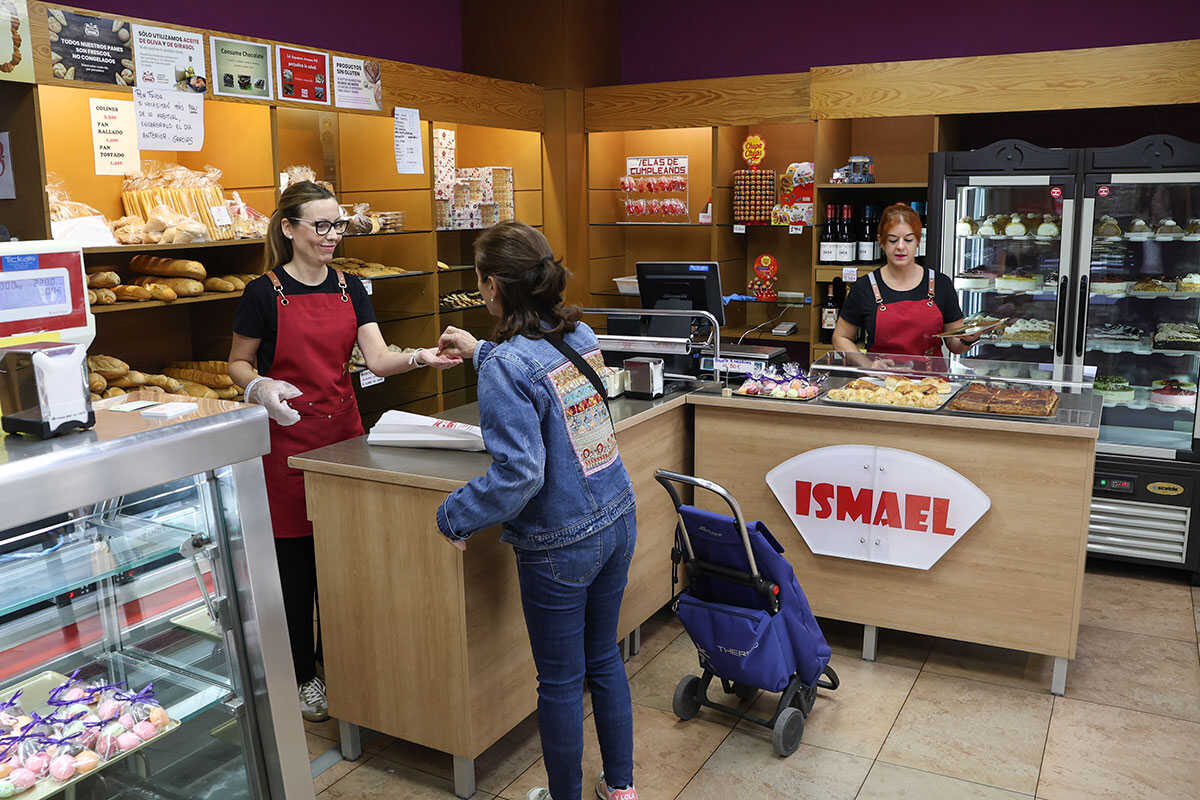 Zaragoza’s traditional bakery that makes everything by hand: “We still work the way Grandpa did”