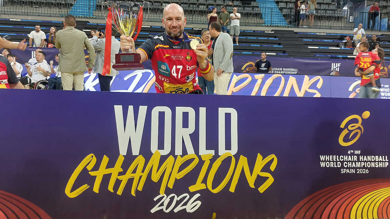 Carlos Muñoz welcomed by Dominicos after becoming world champion: "It is a dream come true"