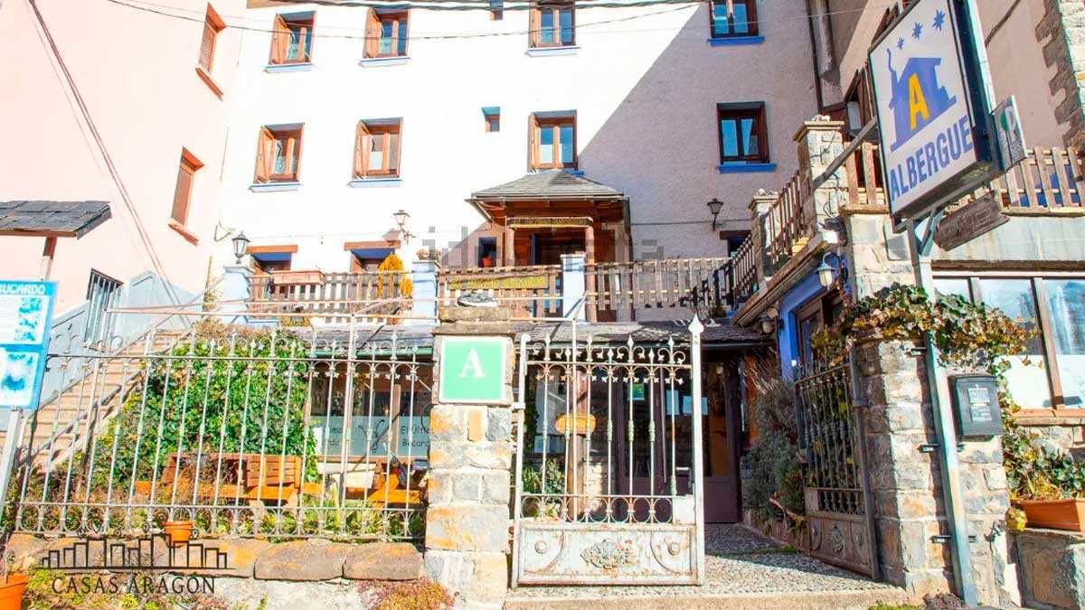 A beloved Pyrenees hostel says goodbye after 26 years welcoming travelers: on sale for €787,000