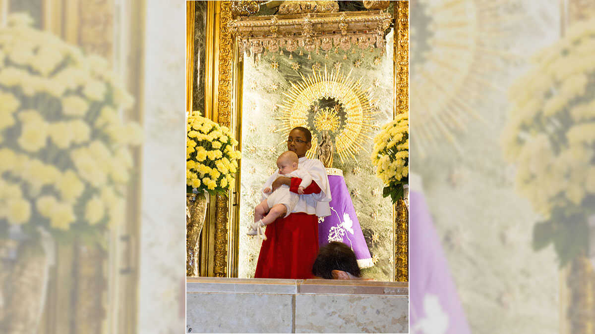 Appointment to Present Children Under the Virgen del Pilar Mantle: How to Book