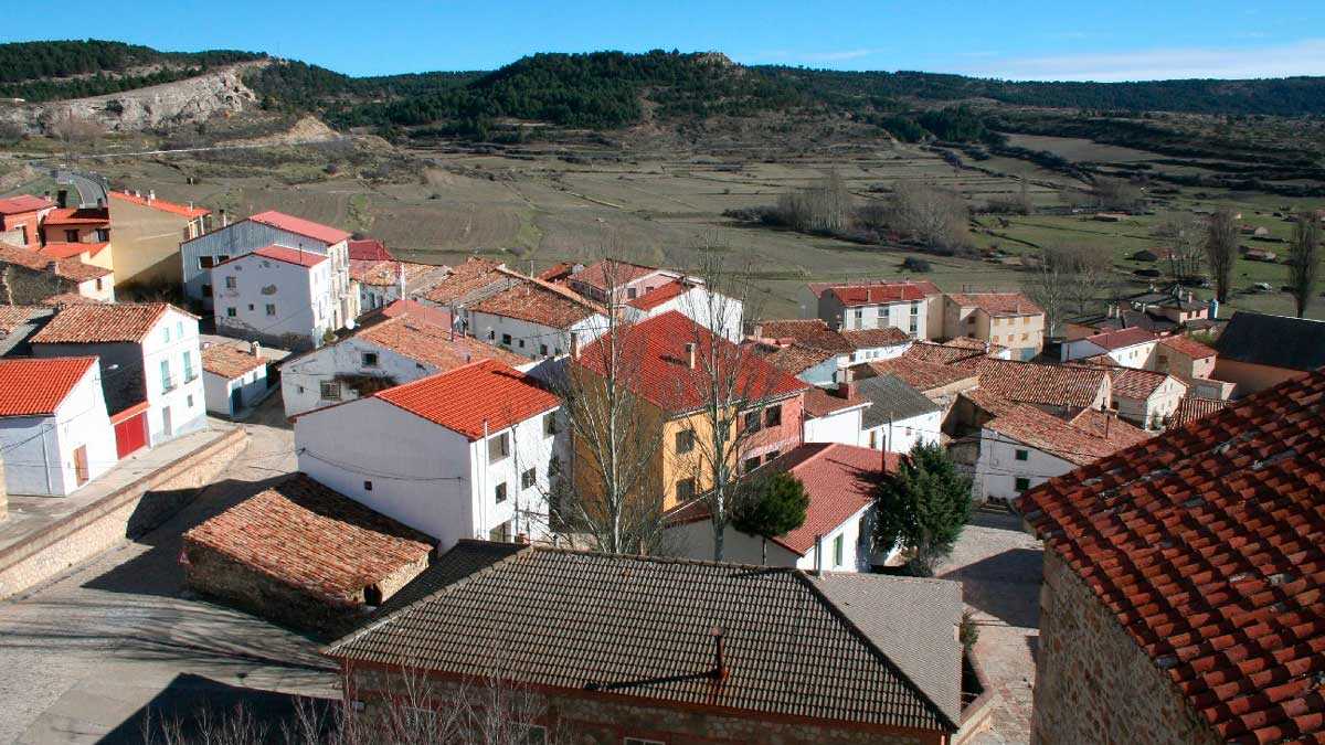 Seeking new residents to keep this Teruel village’s only bakery alive: €100 a year and housing offered
