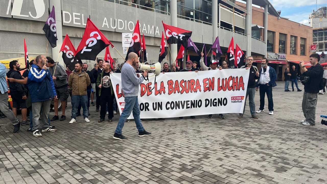 Cleaning strike gets underway in Zaragoza amid protests and criticism over minimum services: "They've stolen our right to strike"