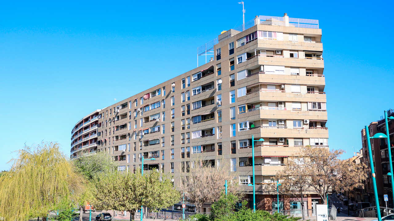 Rental Apartment Listings in Zaragoza Fall 5% After Housing Decrees