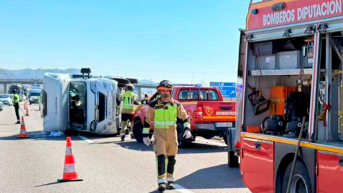 DPZ firefighters temporarily suspend protests as talks resume