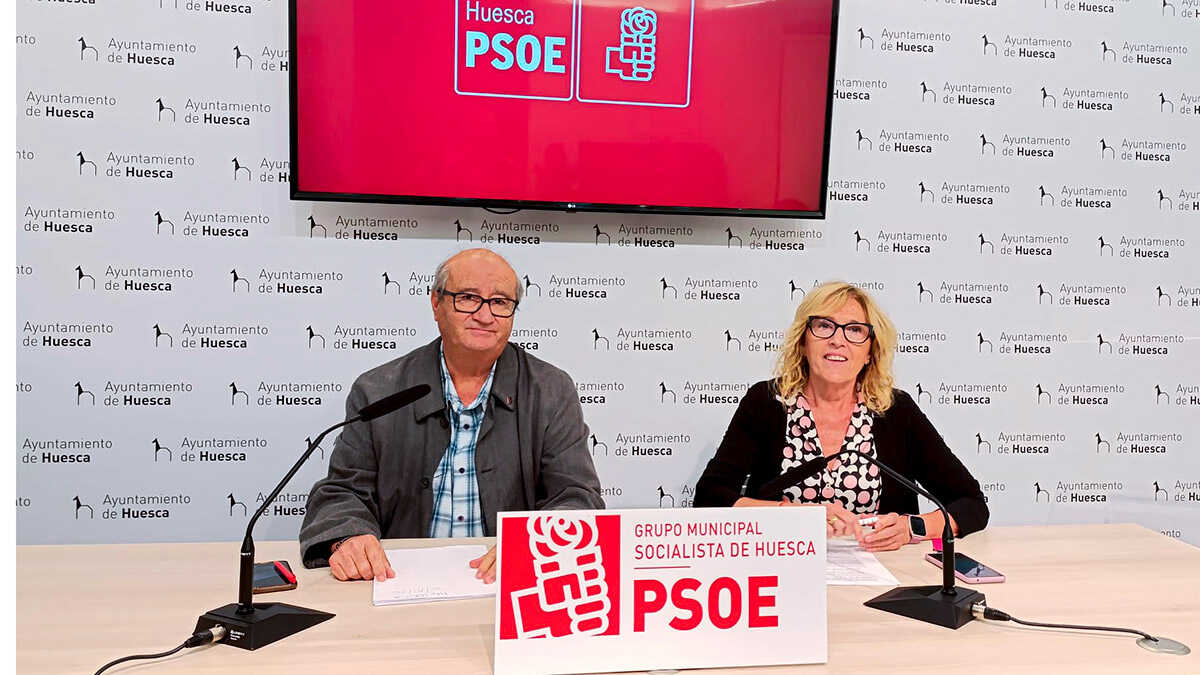 Free buses and waste-fee discounts: Huesca PSOE proposals for 2027