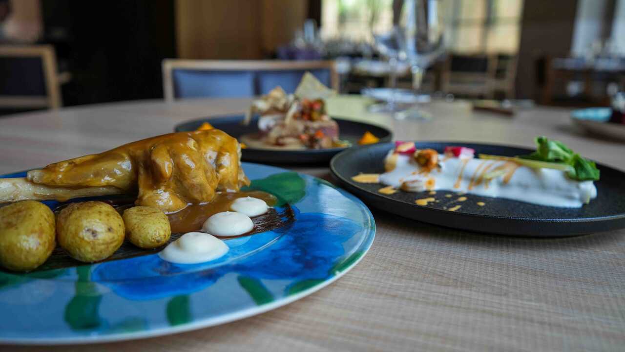 A Restaurant Hidden in a 19th-Century Building: The Paraninfo de Zaragoza Dining Experience